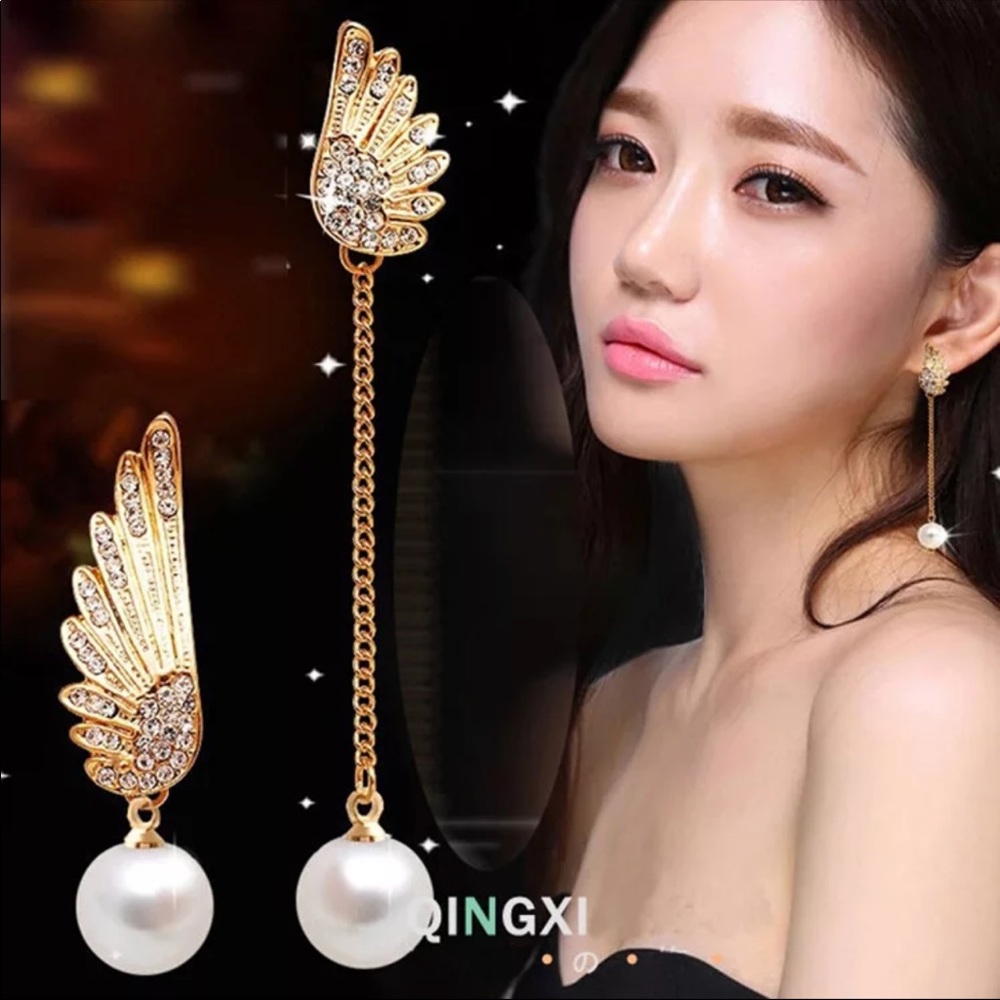 ♥️💋Angel wings gold earrings